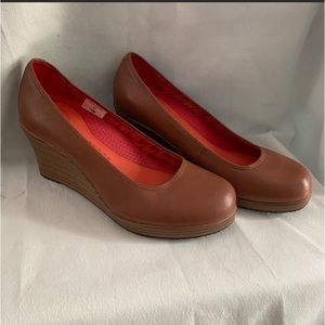 Croc Wedge Shoes size 7